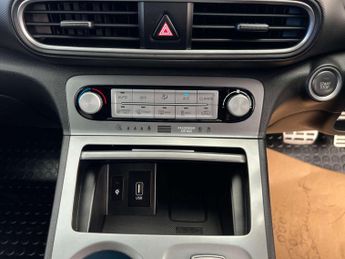 HYUNDAI KONA Kona Premium SE EV 5dr