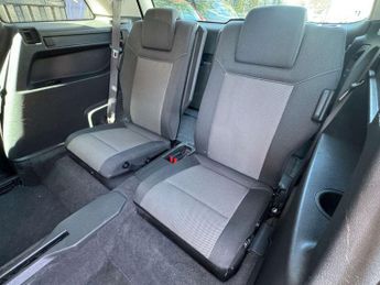 VAUXHALL ZAFIRA 1.8 Zafira Design 5dr