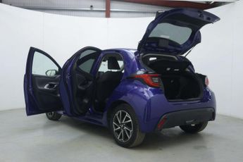 TOYOTA YARIS 1.5 VVT-h Design Hatchback 5dr Petrol Hybrid E-CVT Euro 6 (s/s) 