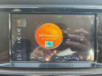 MG 5 MG5 Excite EV 5dr