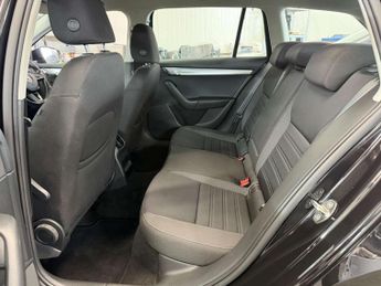 SKODA OCTAVIA 1.5 Octavia SE TSi Semi-Auto 5dr
