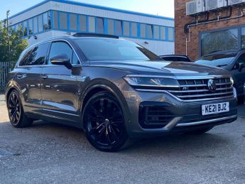 Volkswagen Touareg 3.0 TSI V6 R-Line Tech SUV 5dr Petrol Tiptronic 4Motion Euro 6 (