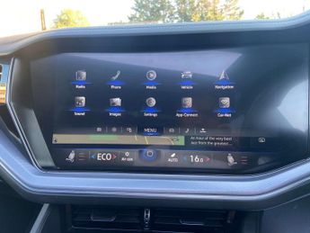 Volkswagen Touareg 3.0 TSI V6 R-Line Tech SUV 5dr Petrol Tiptronic 4Motion Euro 6 (
