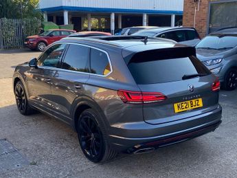 Volkswagen Touareg 3.0 TSI V6 R-Line Tech SUV 5dr Petrol Tiptronic 4Motion Euro 6 (