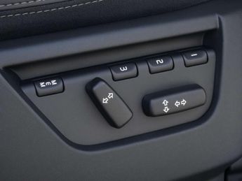 Land Rover FREELANDER 2 2.2 SD4 HSE SUV 5dr Diesel CommandShift 4WD Euro 5 (190 ps)