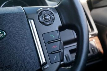 Land Rover FREELANDER 2 2.2 SD4 HSE SUV 5dr Diesel CommandShift 4WD Euro 5 (190 ps)