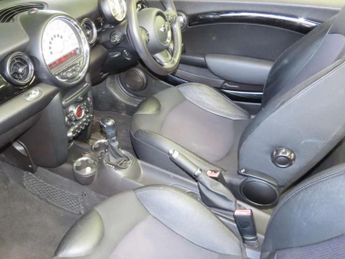 MINI CONVERTIBLE 2.0 Cooper D Auto 2dr