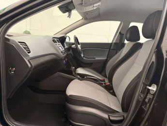Hyundai i20 1.4 SE Hatchback 5dr Petrol Auto Euro 6 (100 ps)