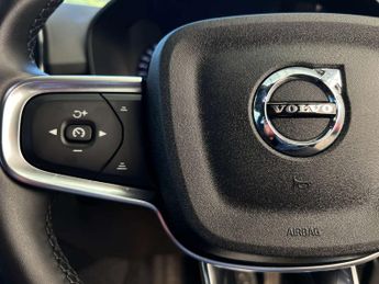 VOLVO XC40 XC40 Core Recharge EV 5dr