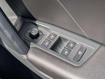 VOLKSWAGEN TIGUAN 2.0 Tiguan R-Line TDI BlueMotion Technology 4Motion Semi-Auto 4W