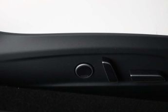 Tesla Model 3 Saloon 4dr Electric Auto RWD (208 ps)