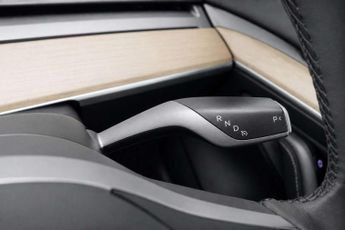TESLA MODEL 3 (Dual Motor) Long Range Saloon 4dr Electric Auto 4WDE (346 ps)
