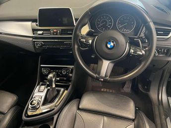 BMW 2 SERIES 2.0 220i M Sport Auto 5dr