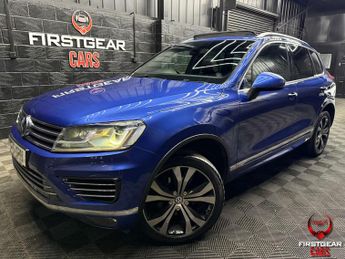 Volkswagen Touareg 3.0 TDI V6 BlueMotion Tech R-Line SUV 5dr Diesel Tiptronic 4WD E