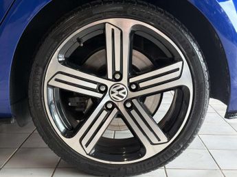 Volkswagen GOLF 2.0 Golf R TSi 4Motion Semi-Auto 4WD 5dr