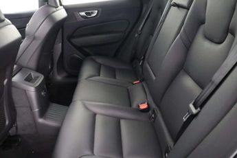 Volvo XC60 2.0h T6 Recharge 18.8kWh Core SUV 5dr Petrol Plug-in Hybrid Auto