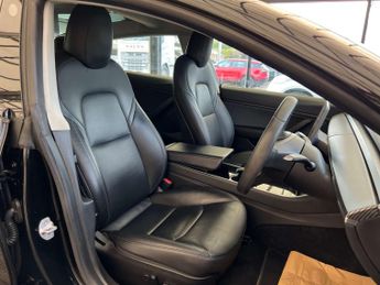 TESLA MODEL 3 Model 3 Long Range AWD 4WD 4dr