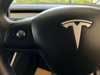 TESLA MODEL 3 Model 3 Long Range AWD 4WD 4dr