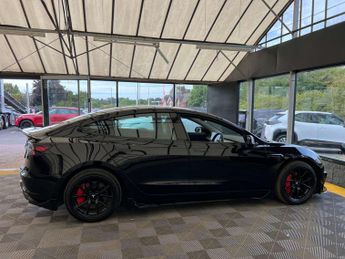 TESLA MODEL 3 Model 3 Long Range AWD 4WD 4dr