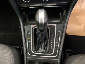 VOLKSWAGEN GOLF e-Golf 5dr