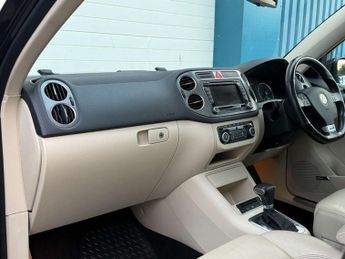 Volkswagen Tiguan 2.0 TDI Match SUV 5dr Diesel DSG 4WD Euro 5 (140 ps)