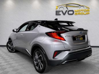 TOYOTA C-HR 2.0 C-HR-Dynamic HEV CVT 5dr