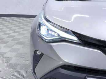 TOYOTA C-HR 2.0 C-HR-Dynamic HEV CVT 5dr