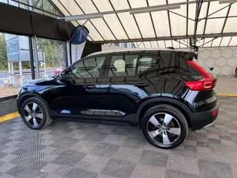 VOLVO XC40 2.0 XC40 Momentum T4 Auto 5dr