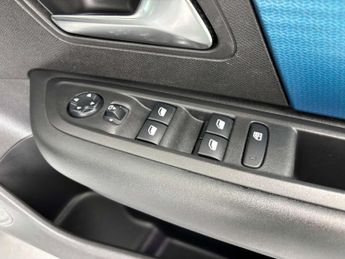 CITROEN C4 e-C4 Shine 5dr