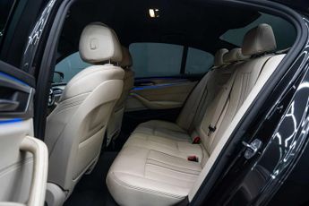 BMW 5 SERIES 2.0 520d M Sport Auto 4dr