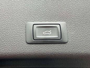 Audi e-tron 50 Technik SUV 5dr Electric Auto quattro 71.2kWh (313 ps)