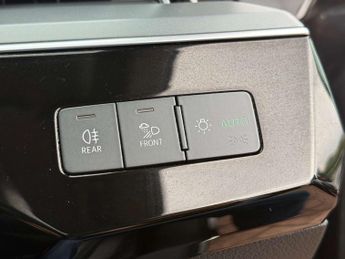 Audi e-tron 50 Technik SUV 5dr Electric Auto quattro 71.2kWh (313 ps)