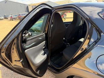Toyota Aygo X 1.0 VVT-i Pure Euro 6 (s/s) 5dr