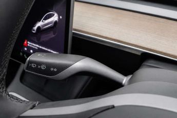 TESLA MODEL 3 Saloon 4dr Electric Auto RWD (241 bhp)
