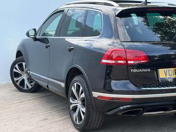 Volkswagen TOUAREG 3.0 Touareg V6 R-Line TDI BlueMotion Technology Auto 4WD 5dr