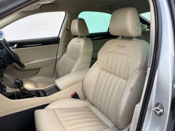 Skoda SUPERB 2.0 Superb Laurin & Klement TSi Semi-Auto 5dr