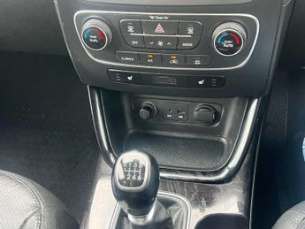 KIA SORENTO 2.2 Sorento KX-2 Sat Nav CRDi 4x4 4WD 5dr
