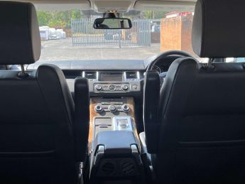 Land Rover RANGE ROVER SPORT 3.0 Range Rover Sport HSE Black SDV6 Auto 4WD 5dr