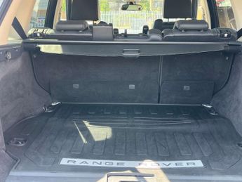 Land Rover RANGE ROVER SPORT 3.0 Range Rover Sport HSE Black SDV6 Auto 4WD 5dr