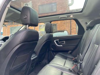 Land Rover Discovery Sport 2.0 TD4 HSE Black SUV 5dr Diesel Auto 4WD Euro 6 (s/s) (180 ps)