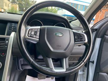Land Rover Discovery Sport 2.0 TD4 HSE Black SUV 5dr Diesel Auto 4WD Euro 6 (s/s) (180 ps)