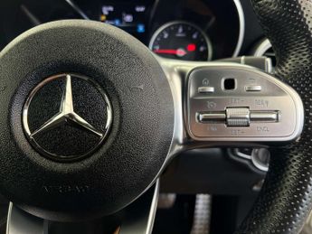 MERCEDES-BENZ GLC 2.0 GLC 220 D 4Matic AMG Line Auto 4WD 5dr