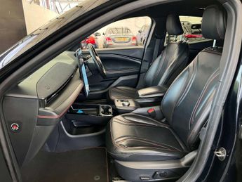 FORD MUSTANG MACH-E Mustang Mach-E Standard-Range AWD 4WD 5dr