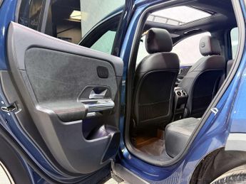 MERCEDES-BENZ GLA 2.0 GLA 200 AMG Line Premium+ D Auto 5dr
