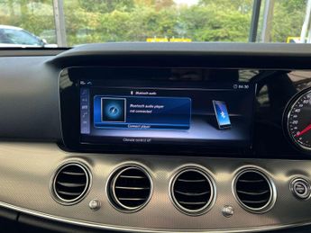 MERCEDES-BENZ E-CLASS 2.0 E 220 D SE Premium Auto 4dr