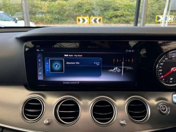 MERCEDES-BENZ E-CLASS 2.0 E 220 D SE Premium Auto 4dr