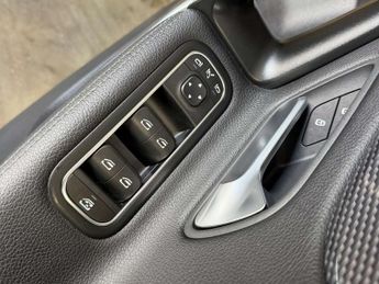 MERCEDES-BENZ A-CLASS 1.5 A 180 D Sport Premium Auto 5dr