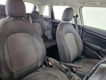 MINI HATCH 1.5 Cooper D Auto 5dr