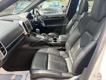 Porsche CAYENNE 4.1 Cayenne V8 D S Tiptronic S Auto 4WD 5dr