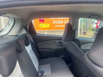 Toyota YARIS 1.5 Yaris Icon Tech VVT-i HEV CVT 5dr